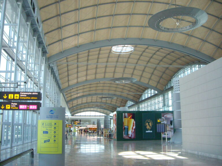 Terminal lotniska Alicante-Elche